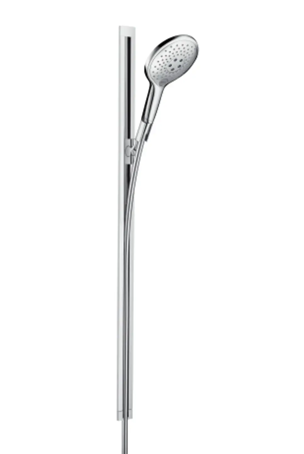 Hansgrohe Duschset mit einer Handbrause und einer Edelstahlstange. Die Oberfläche ist in Chrom gehalten, angeordnet an einer weißen Wand.